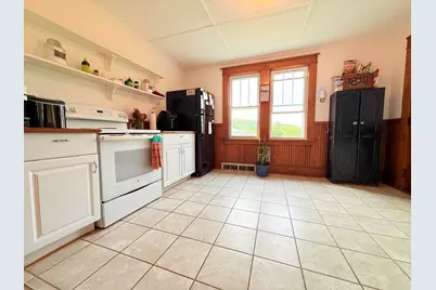 27 Columbus Circle, Newport, NH 03773 - Photo 4
