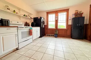 27 Columbus Cir, Newport, NH 03773 - Photo 4