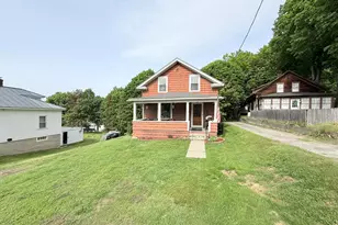 27 Columbus Cir, Newport, NH 03773 - Photo 22