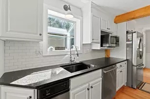 16 Hampshire Dr, Gilford, NH 03249 - Photo 10