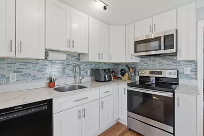 27 Fairview Street, Goffstown, NH 03045 - Photo 4