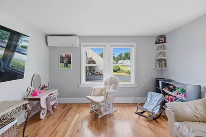 27 Fairview Street, Goffstown, NH 03045 - Photo 8