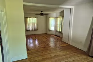 22 Fairview Ave, Derry, NH 03038 - Photo 4