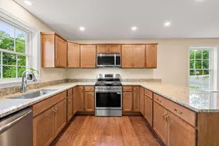 5A Violette Dr, Epping, NH 03042 - Photo 12