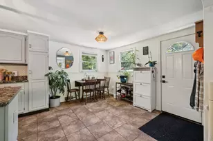 27 Langs Ln, Newmarket, NH 03857 - Photo 4