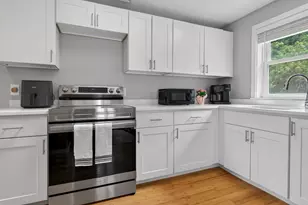 30 Amberwood Dr, Atkinson, NH 03811 - Photo 22