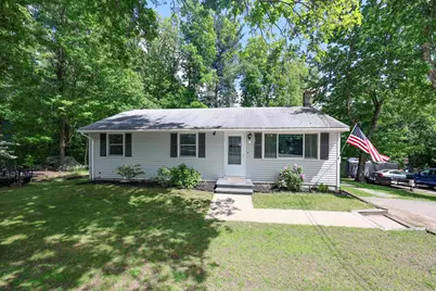 9 Sesame Street, Raymond, NH 03077 - Photo 2