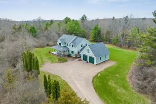 79 Featherbed Ln, South Hero, VT 05486 - Photo 2