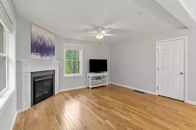 270 Knollwood Way, Manchester, NH 03102 - Photo 18