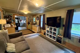 65 Old Goshen Rd, Newport, NH 03773 - Photo 10