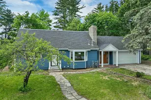 21 Lois St, Rochester, NH 03867 - Photo 2