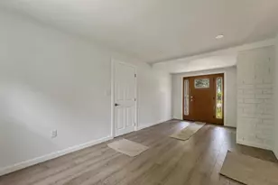 21 Lois St, Rochester, NH 03867 - Photo 18