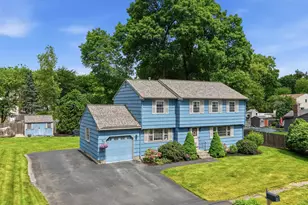 41 Nottingham Dr, Nashua, NH 03062 - Photo 1