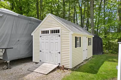 18 Paul Avenue, Derry, NH 03038 - Photo 8