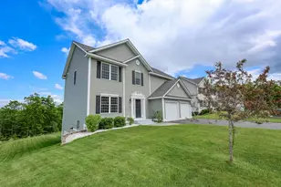 142 Brookview Dr, Hooksett, NH 03106 - Photo 2