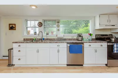 493 Clinton Street, Concord, NH 03301 - Photo 8