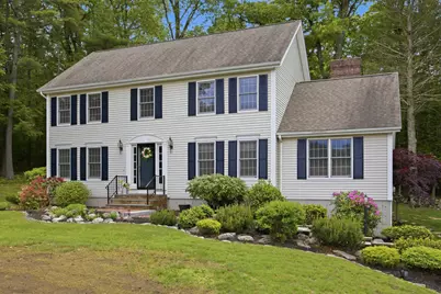 3 Faye Lane, Londonderry, NH 03053 - Photo 1