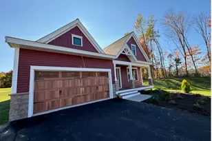 36 Edgewater Dr, Brentwood, NH 03833 - Photo 2