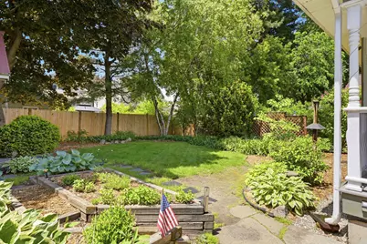 118 Highland Park Avenue, Manchester, NH 03109 - Photo 8