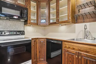 118 Highland Park Avenue, Manchester, NH 03109 - Photo 24