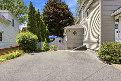 118 Highland Park Avenue, Manchester, NH 03109 - Photo 4