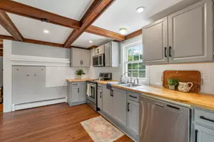 93 Gulf Rd, Derry, NH 03038 - Photo 16