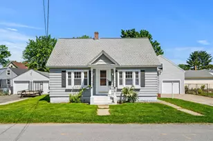 39 Lovewell St, Nashua, NH 03060 - Photo 1