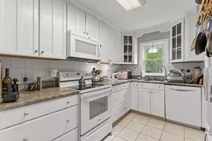 270 Orange St, Manchester, NH 03104 - Photo 18
