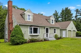 31 Westwood Cir, Dover, NH 03820 - Photo 2