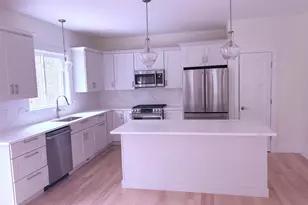 10 Charlotte Dr, Dover, NH 03820 - Photo 2