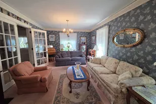 27 Crafts Ave, Lebanon, NH 03784 - Photo 8