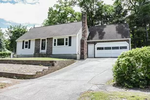 22 Greenwood Dr, Nashua, NH 03062 - Photo 1