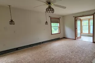42 Chester Rd, Raymond, NH 03077 - Photo 20