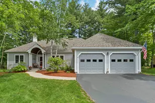 27 Sandpiper Ln, Merrimack, NH 03054 - Photo 1