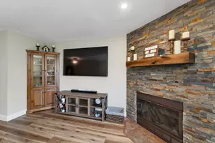 53 Evergreens Dr, Laconia, NH 03246 - Photo 12