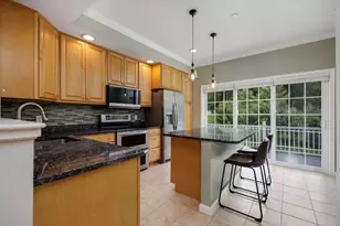 19 Forest Edge Dr, Hanover, NH 03755 - Photo 2