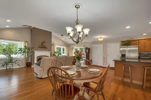 14 Preston St, Goffstown, NH 03045 - Photo 10