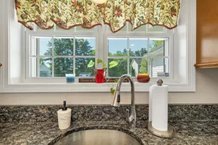 14 Preston St, Goffstown, NH 03045 - Photo 6