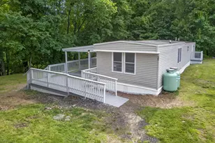 85 Coffin Rd, Epping, NH 03042 - Photo 1