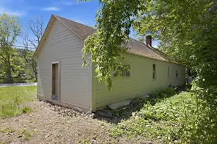 307 School St, Rumney, NH 03266 - Photo 8