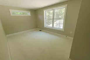 39 Lakeview Dr, Nottingham, NH 03290 - Photo 8