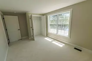 39 Lakeview Dr, Nottingham, NH 03290 - Photo 10