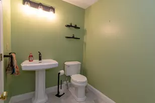 152 Straw Hill Rd, Manchester, NH 03104 - Photo 22