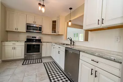 152 Straw Hill Road, Manchester, NH 03104 - Photo 6