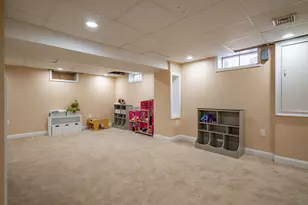 8 Ferncroft Dr, Nashua, NH 03063 - Photo 52