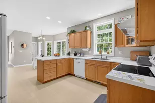 23 Tumble Rd, Bedford, NH 03110 - Photo 10