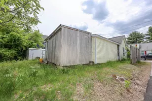 186 Peabody Ave, Manchester, NH 03109 - Photo 18