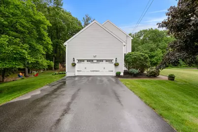 44 Brickyard Drive, Litchfield, NH 03052 - Photo 4