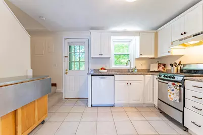 111 Stonegate Lane, Derry, NH 03038 - Photo 8