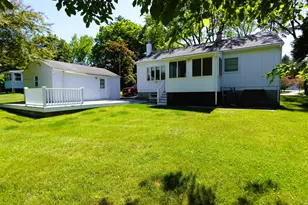 323 Matthews Rd, Swanzey, NH 03446 - Photo 8